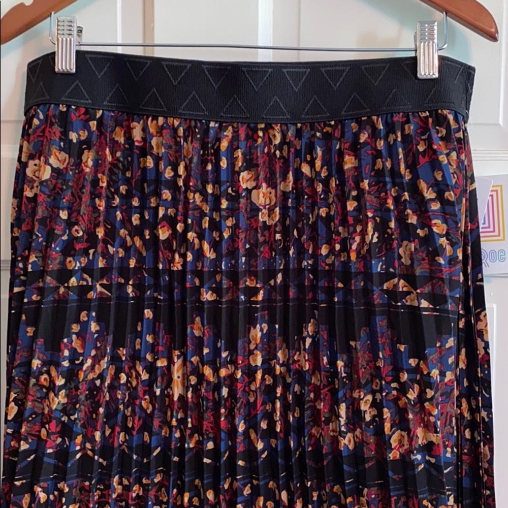 LulaRoe Jill Skirt in Amazing Fall Print